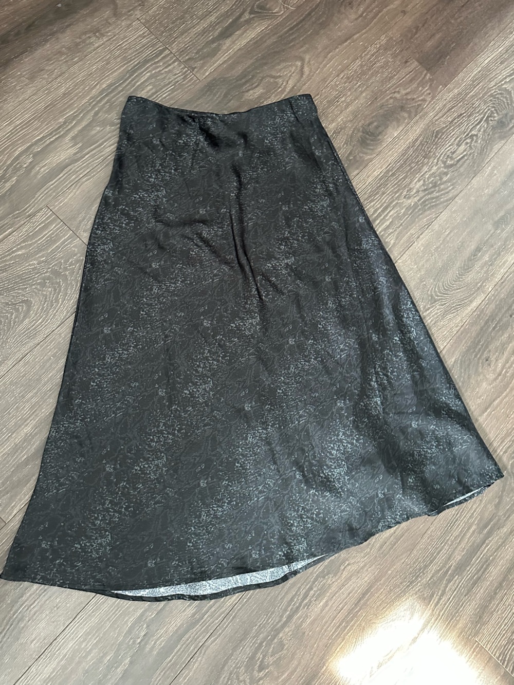 Ariat black grey snakeskin print skirt silky midi maxi